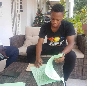 Former WAFA talisman Zakaria Mumuni signs for giants Asante Kotoko